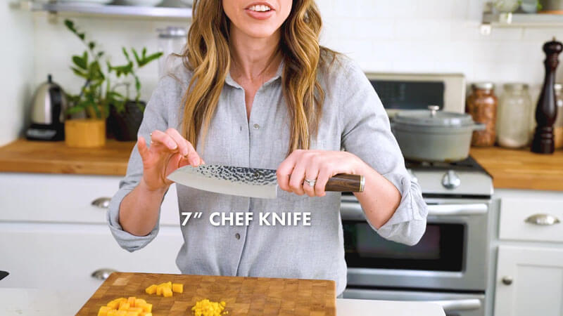 Basic knife skills | Best knife: 7" chef knife
