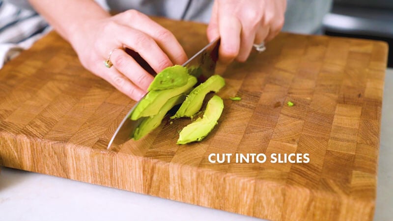 How to Cut an Avocado | Cut into slices